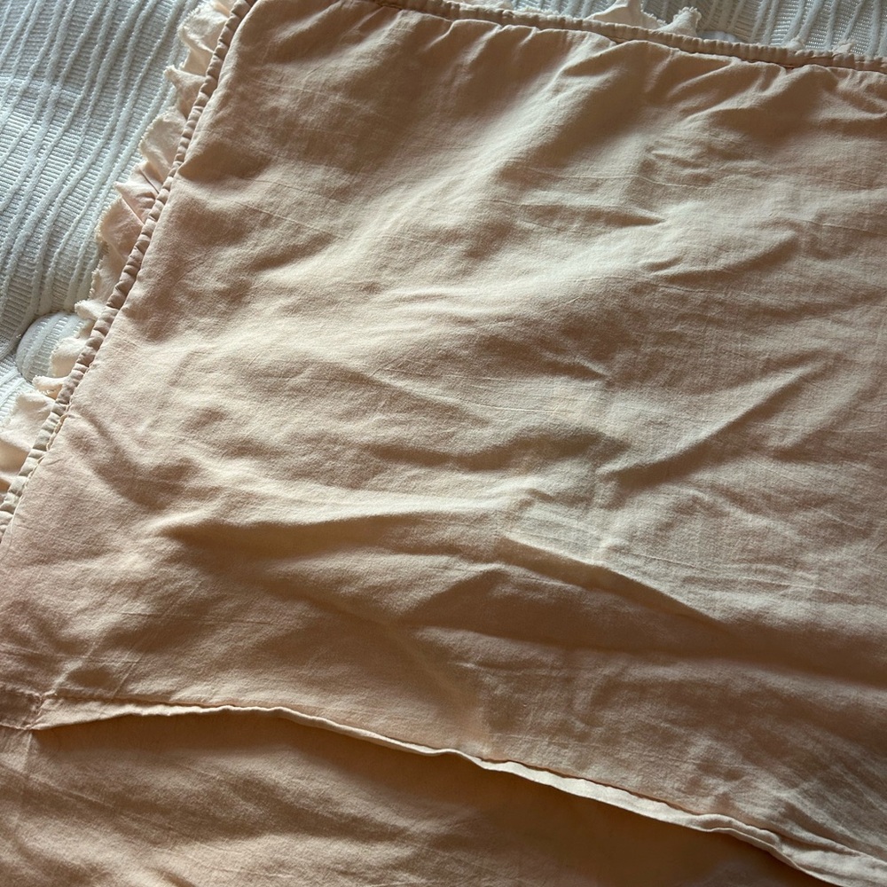 Twin soft pink light weight comforter & sham - Picture 3 of 5